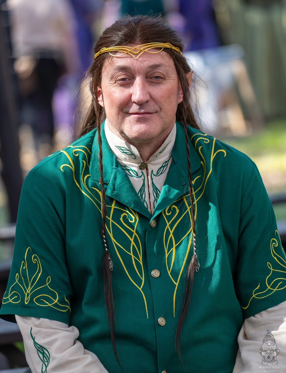 LordCuddlesXO's tweet photo. An Elf Lord at #sherwoodforestfaire @sherwoodfaire https://t.co/pDMdXdLvN7