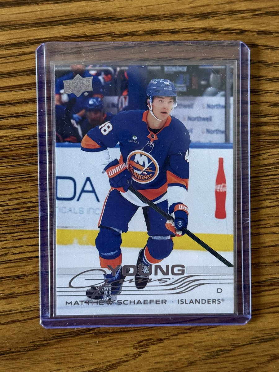 proglazer5000's tweet photo. i hope the all the people who bought multiple hobby boxes each and left One at my local store know they all chose the wrong boxes https://t.co/RnFWRDBQhD
