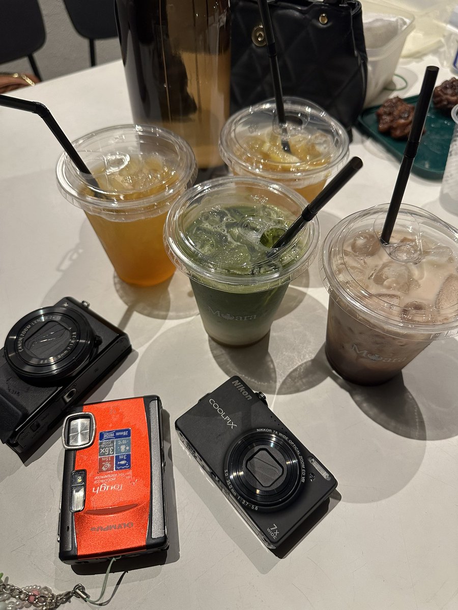 mowchas's tweet photo. its not a just girls iftar https://t.co/t7BR2rhxpa