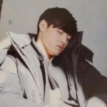 maneul520's tweet photo. 전 어디서든 잘자요 https://t.co/A8J62ZlZvd