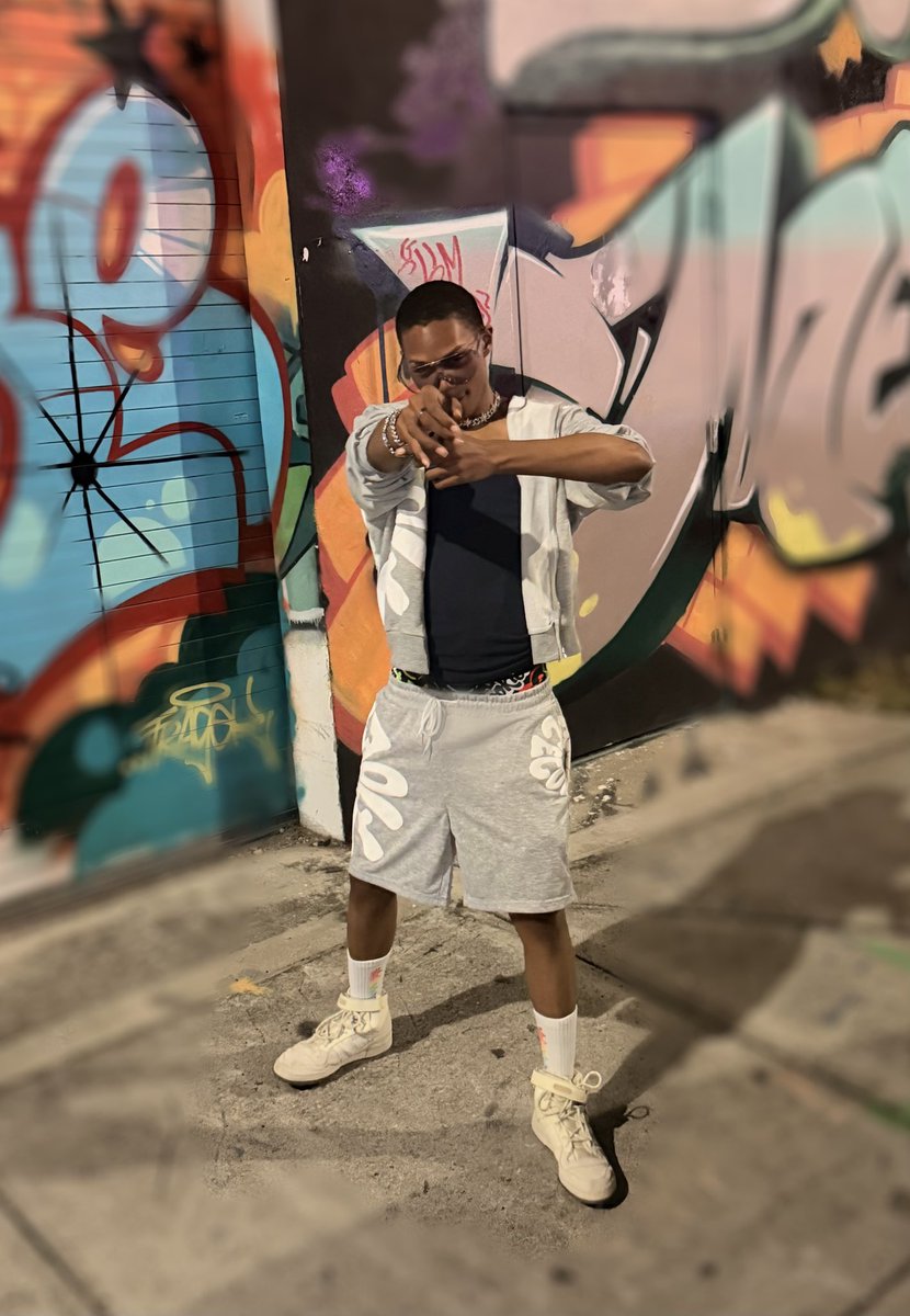 Shavn27's tweet photo. Lil photo dump 
#blacktwitter #blackx #explorepage https://t.co/esoU4yfazn