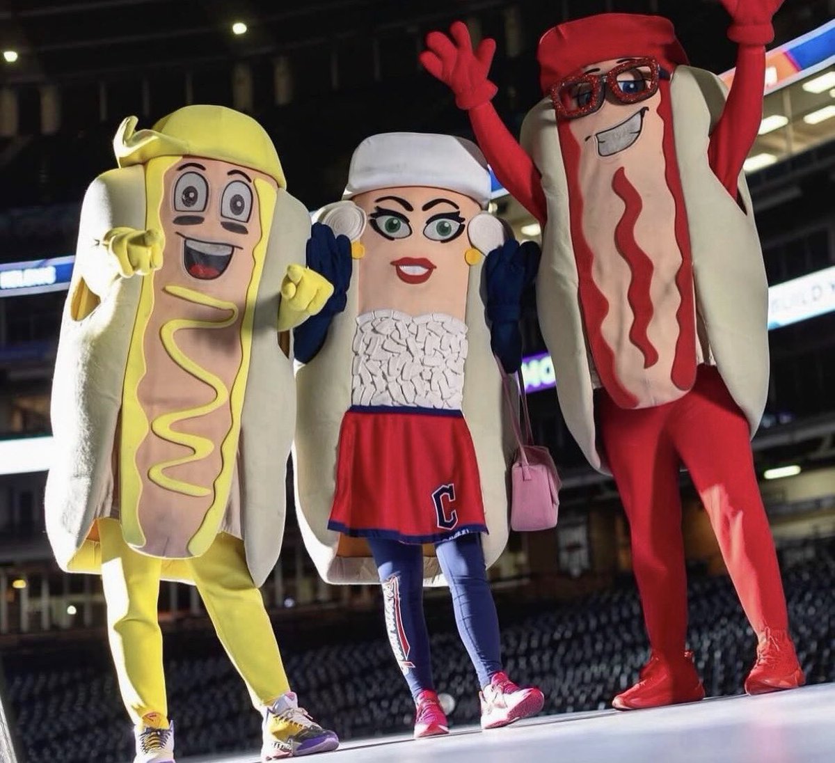 Guardians Hot Dogs tweet media