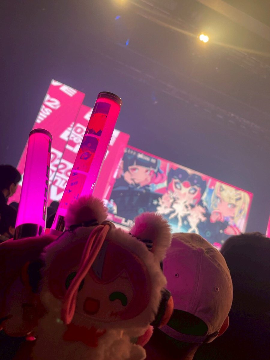 D4NMEKO's tweet photo. 夜行バスから帰ってきたー！
あっという間の2日間だったけどマジで楽しかった！！
ゼンゼロモチベめちゃ上がって最高です！！
またいつか開催してほしい！！
#ZENLESSLIVE2026 #ゼンゼロ https://t.co/5qMeL3uJ7U
