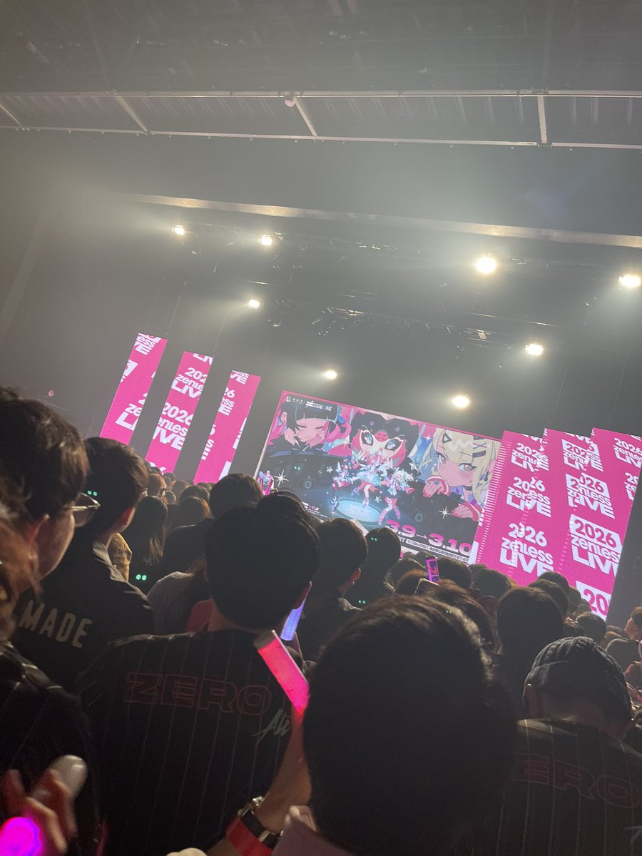 D4NMEKO's tweet photo. 夜行バスから帰ってきたー！
あっという間の2日間だったけどマジで楽しかった！！
ゼンゼロモチベめちゃ上がって最高です！！
またいつか開催してほしい！！
#ZENLESSLIVE2026 #ゼンゼロ https://t.co/5qMeL3uJ7U