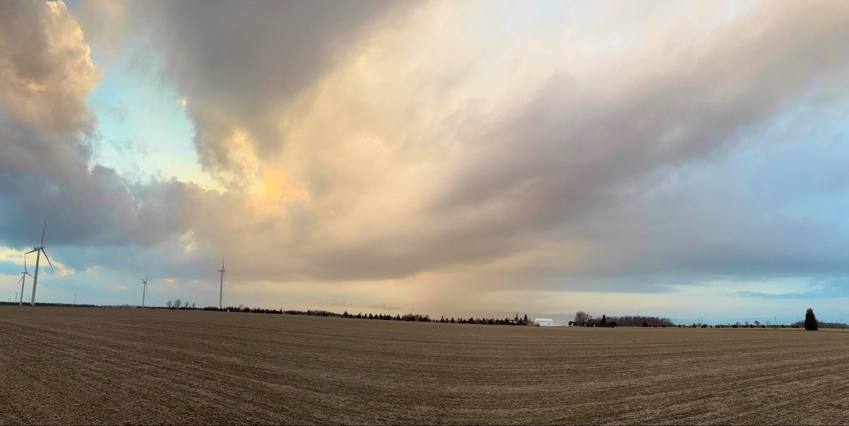 alluringstorms 🇨🇦 tweet media