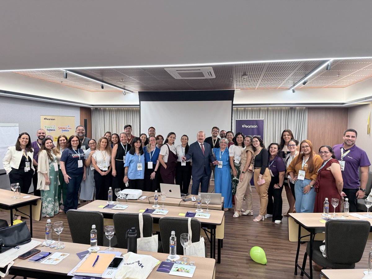 MarioELT's tweet photo. Starting my Brazilian tour after some years of not visiting. Had a great time yesterday in Fortaleza. Next stops São Paulo and Curitiba. Teachers are loving Tiny Big Things and Small Big Things! https://t.co/cVH4Lj84sX