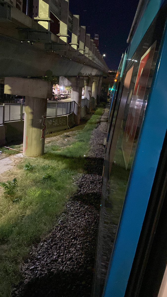 #TrenSarmiento servicio con demoras y cancelaciones, sin observar parada en Ramos Mejia por accidente en Ramos Mejia 🟠🚆