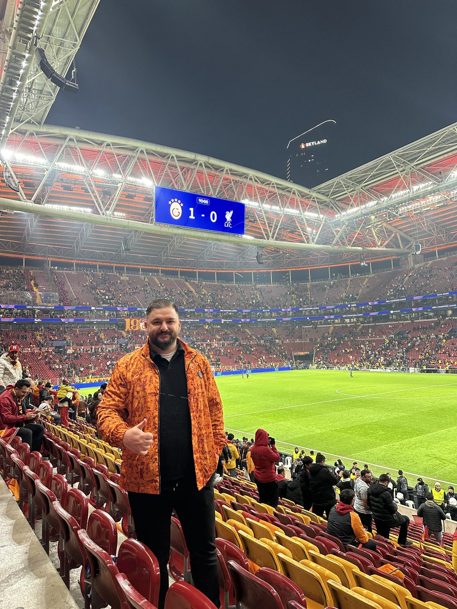ozlutgy's tweet photo. #GalatasaraySK 1 #Liverpool 0

#Lemina

Sen #Championsleague takımısın Aslanım. 
❤️💛🔥

#GSvLİV https://t.co/JByInAnNEg