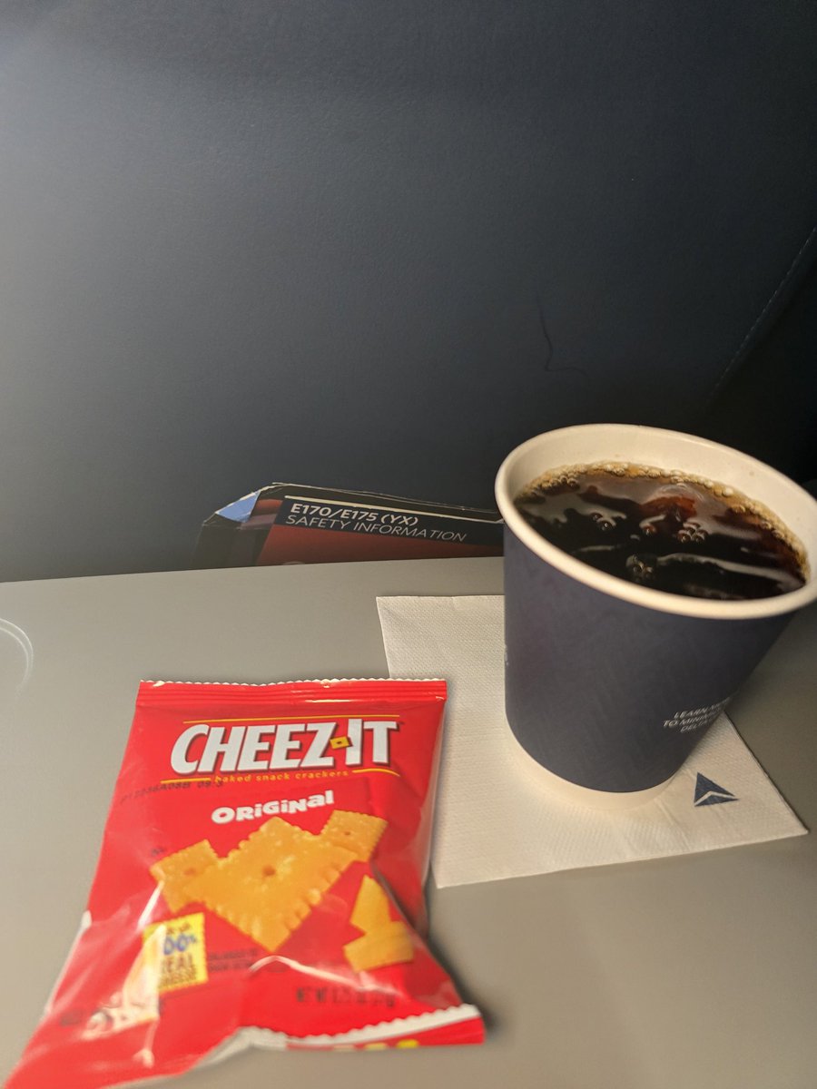 keithmasters's tweet photo. Since when did Comfort Plus seating on @Delta flights only get service of tiny bags of @cheezit?  And not even a whole can of soda?  My flight into #NYC didnt even offer that, and had no service at all.  What are we doing here?! https://t.co/b83oy1zT5G