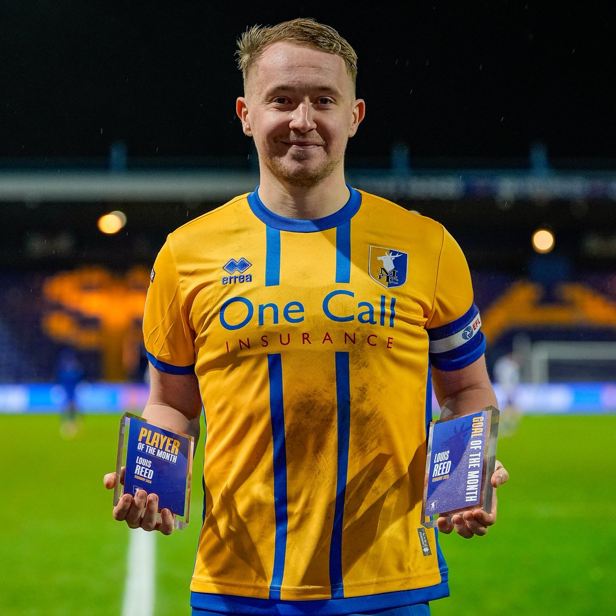 🏆 Louis Reed collects his February Player and Goal of the Month awards 🏆

Congrats, Reedy 👏

#Stags 🟡🔵
