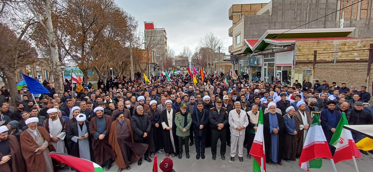 بیعت با امام امت رهبر انقلاب اسلامی ایران در شهرستان چایپاره 
#خامنه_ای_دیگر