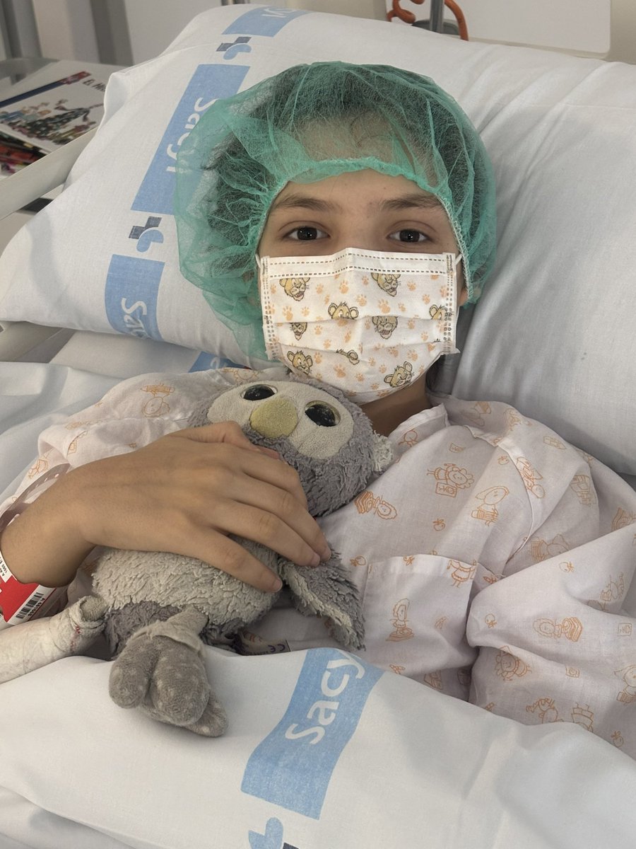 Hola afición
Quería deciros que la operación ha salido bien. Mis médicos han podido extraer las muestras que necesitaban.
Ahora toca esperar a que las analicen y a que encuentren un nuevo tratamiento que pueda ser bueno para mi💪🏻
Gracias a todos🫶🏻
Seguir sonriendo😀 
Os quiero🥰