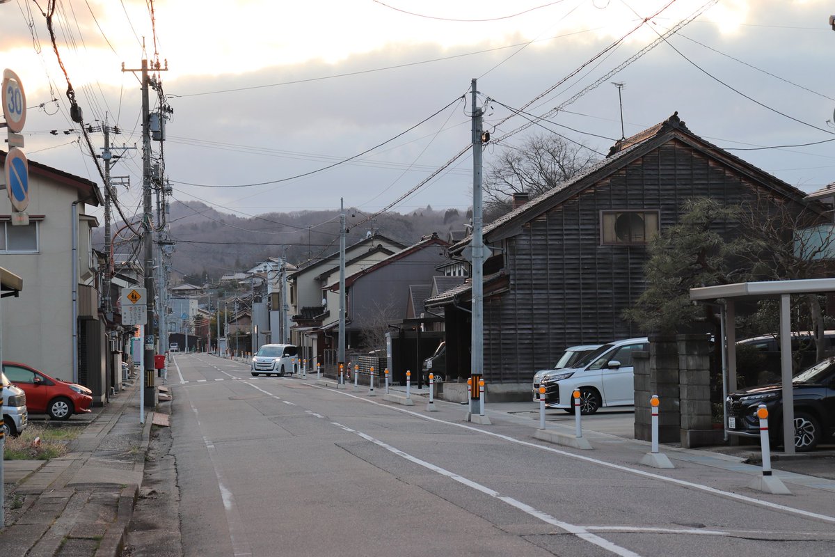 ため口 tweet media