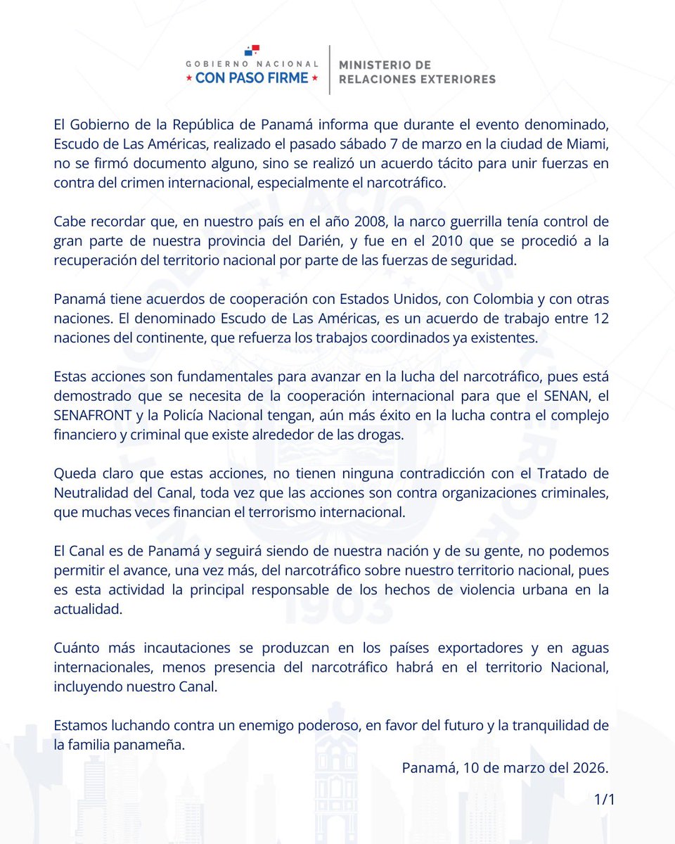 BlandonJose's tweet photo. ¿Firmaron o no firmaron? Veámos una cronología de los hechos:
1. Jueves 5 de marzo, el Ministro de Seguridad firma una declaración en donde Panamá asume nuevos compromisos.
2. Sábado 7 de marzo, el Presidente Mulino y otros Presidentes latinoamericanos aparecen detrás de Trump mientras firma un documento que es la razón de ser del llamado "Escudo de las Américas".
3. Desde el mismo sábado hasta hoy, 10 de marzo a las 10:30am, lo que decía la página web de la Presidencia es lo siguiente: "Panamá firma acuerdo Escudo de las Américas". Afirmo con precisión la hora porque a esa hora lo estábamos comentando en vivo en Radio Panamá.
4. Hoy sale el comunicado de Cancillería negando que se hubiese firmado un documento y que nada de lo acordado compromete la neutralidad del Canal, lo cual, a nuestro juicio, puede ser su opinión, pero están errados.
5. Cambian la página web de la Presidencia y ya no dice que "Panamá firmó", sino que "Panamá se suma".

¿Nos están diciendo la verdad o nos quieren ver la cara de pendejos? ¿Ud qué opina?