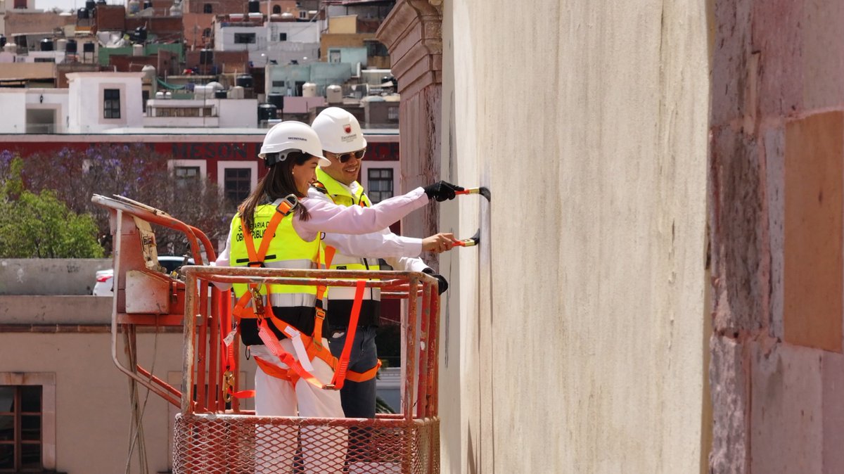 CCS_Zac's tweet photo. Arranca formalmente restauración y rehabilitación de fachadas en el centro histórico.
El programa Ciudad Progreso contempla obras en 428 fachadas.
Se contempla invertir casi 16 mdp en las diferentes acciones que se emprenderán.

#ElAñoDelProgreso
 
 https://t.co/LgnxR5kH77 https://t.co/D7j87EL4Z9