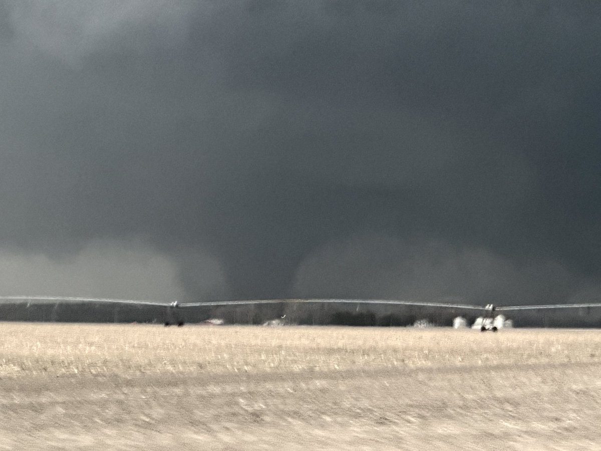 ResistWire's tweet image. BREAKING: Tornado confirmed on the ground near the Kankakee Fairgrounds south of Kankakee, Illinois.