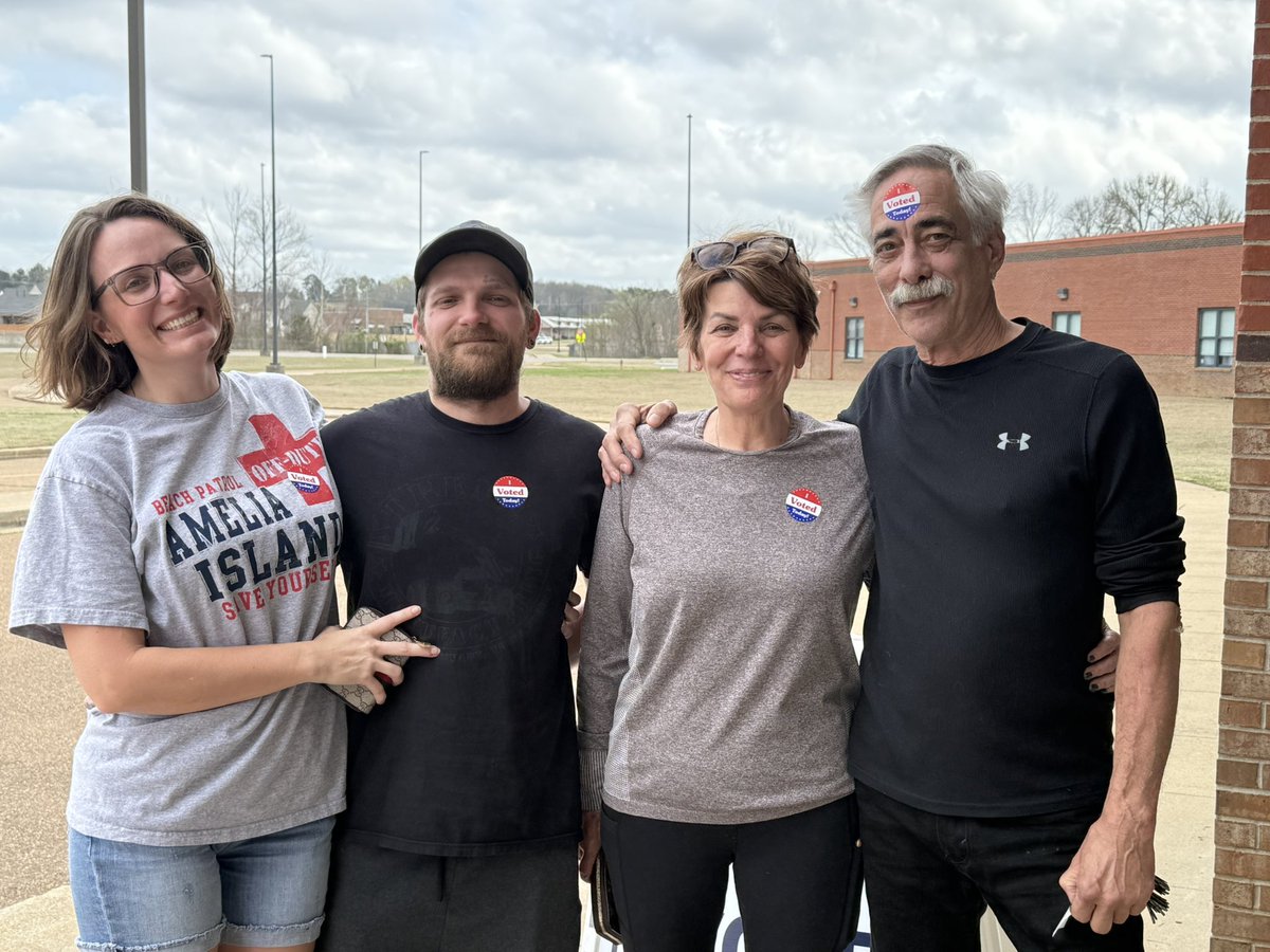 JesseCyberSec's tweet photo. @cliffjohnsonms Took the whole fam to vote for you! https://t.co/psHOhaWlFa