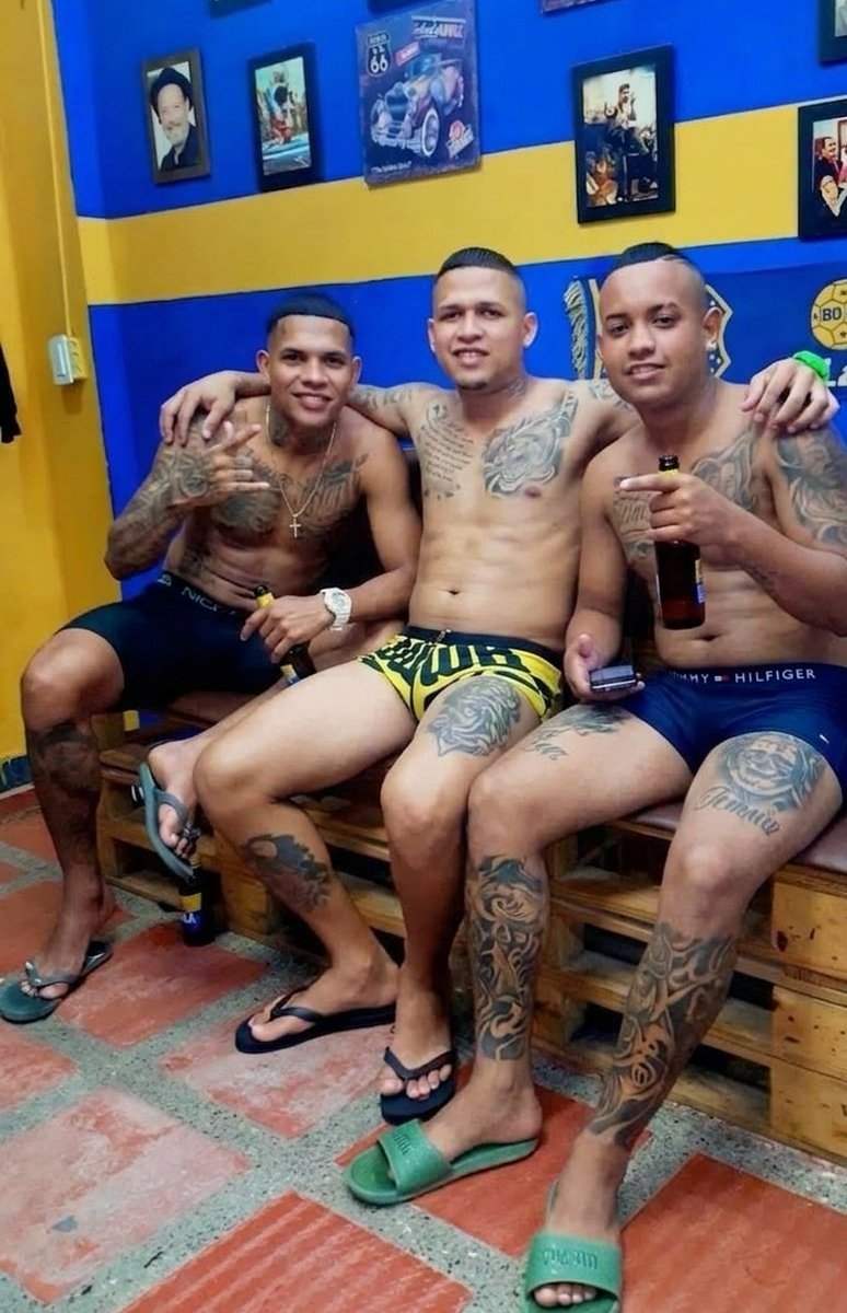 jovenpav's tweet photo. Después del partido⚽ toca unas 🍻 y tenemos ganas inventar 😈🔥
¿Cuál agarras? Dimelo 👇

¿Todo lo demás? #Telegram https://t.co/Gu0BMzOZWT https://t.co/jO7oYhThdD