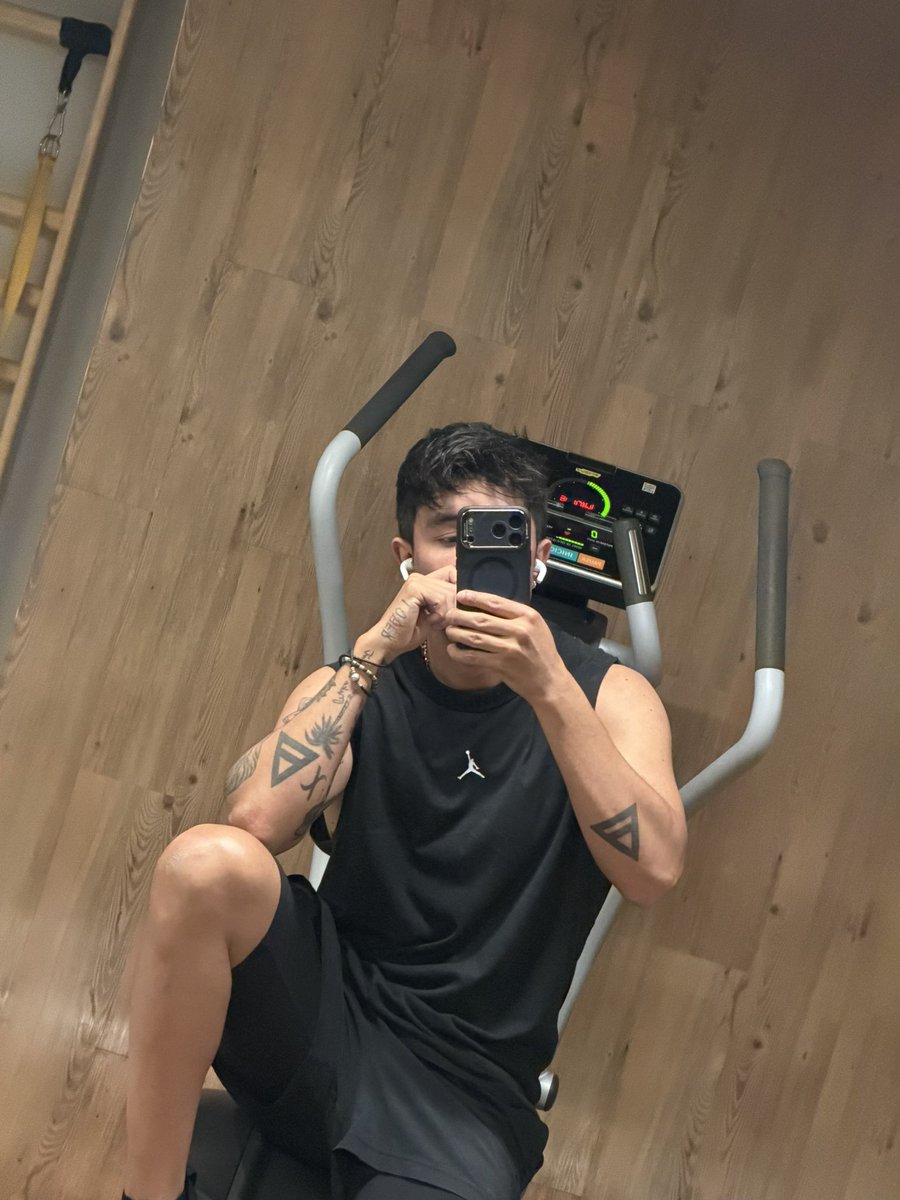 Derek trejo tweet media