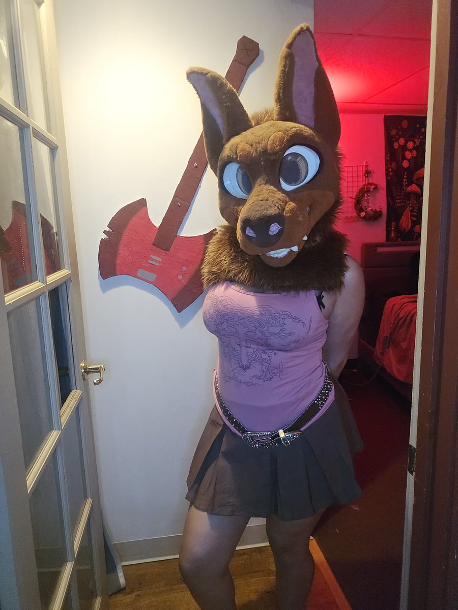 The queen tweet media