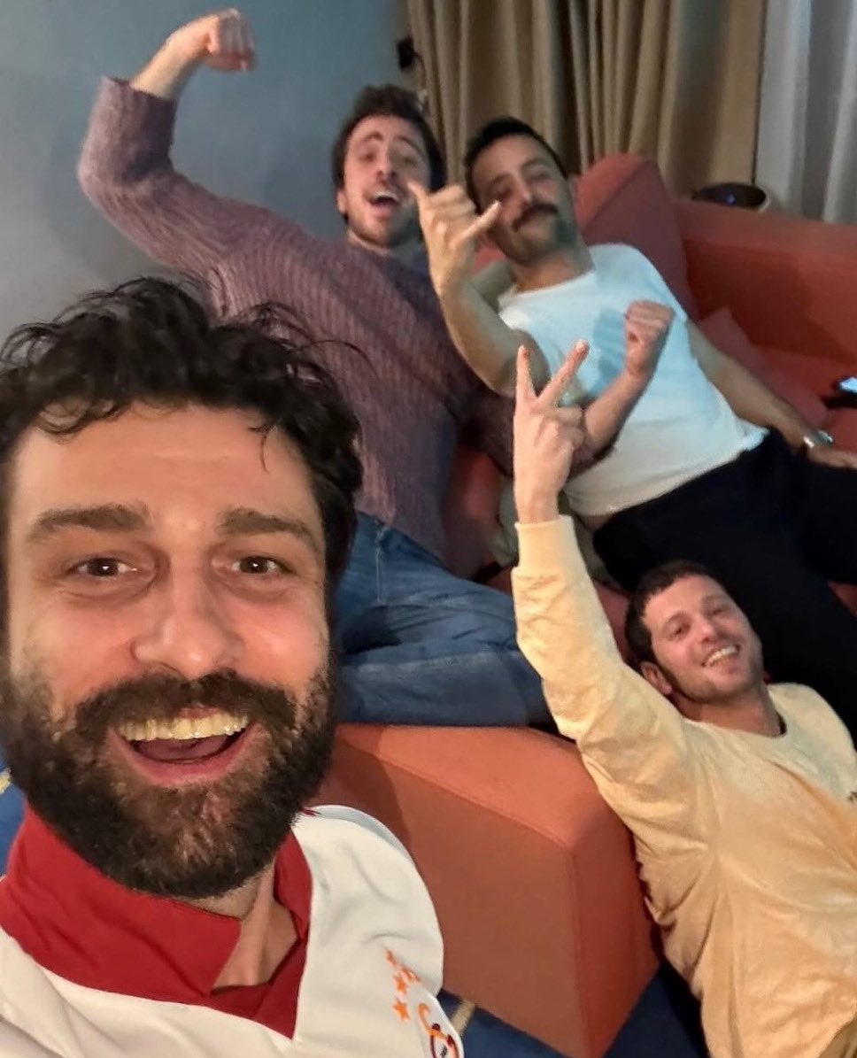 seymahazretleri's tweet photo. karizmatik oyuncuların gsli olması imajımız açısından baya iyi https://t.co/giJOkoYfOT