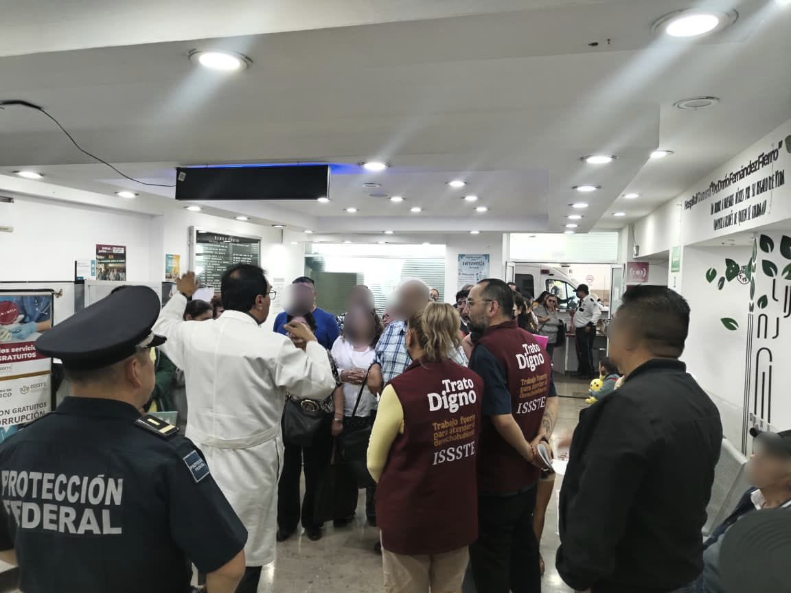 MorenoMarioB's tweet photo. Frente a las noticias falsas y la desinformación de quienes buscan desesperadamente atacar a este gobierno con falsedades: ¡Hechos y resultados en el territorio! 👊🇲🇽

Siguiendo las instrucciones de @martibatres , y coordinados por nuestro Director de Oficinas de Representación, @RockAvilaISSSTE, el equipo de Trato Digno estuvimos presentes en el Hospital Darío Fernández. A pesar de una falla de luz externa, el servicio está plenamente garantizado. 🏥✨

Cientos de trabajadores unimos nuestro esfuerzo y corazón para atender a la derechohabiencia sin interrupciones. No se dejen engañar por medios que faltan a la verdad; aquí hay un compromiso inquebrantable con el pueblo y una atención digna y resolutiva que no se detiene.