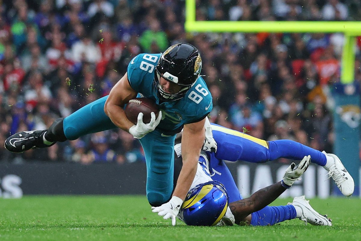 MikeGarafolo's tweet photo. The #Eagles are have agreed to terms on a one-year deal with veteran TE Johnny Mundt, sources say. The proven blocker heads to Philly after being released by the #Jaguars.

Mundt cakes on special at the Linc, @TheKostos. https://t.co/NfKrOirJFu