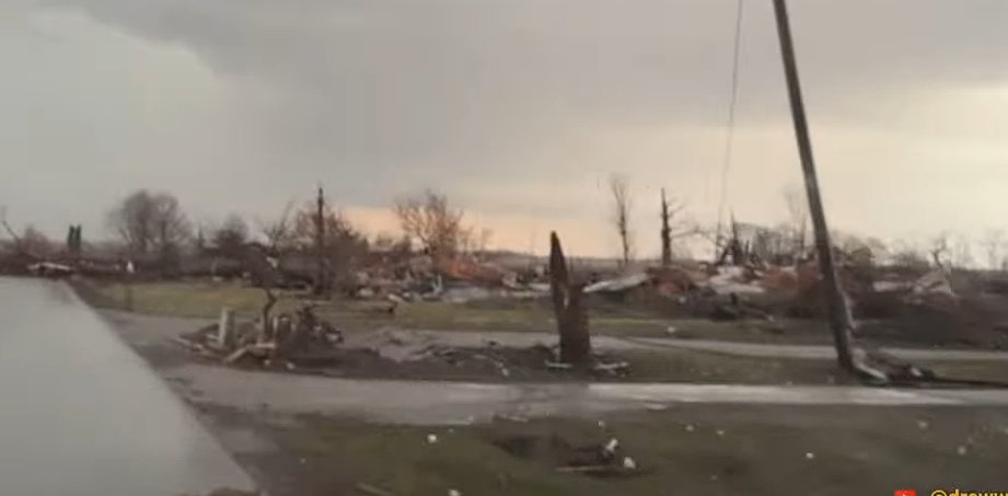 TheOfficialMrA1's tweet image. Houses wiped east of kankakee...#TOrnado