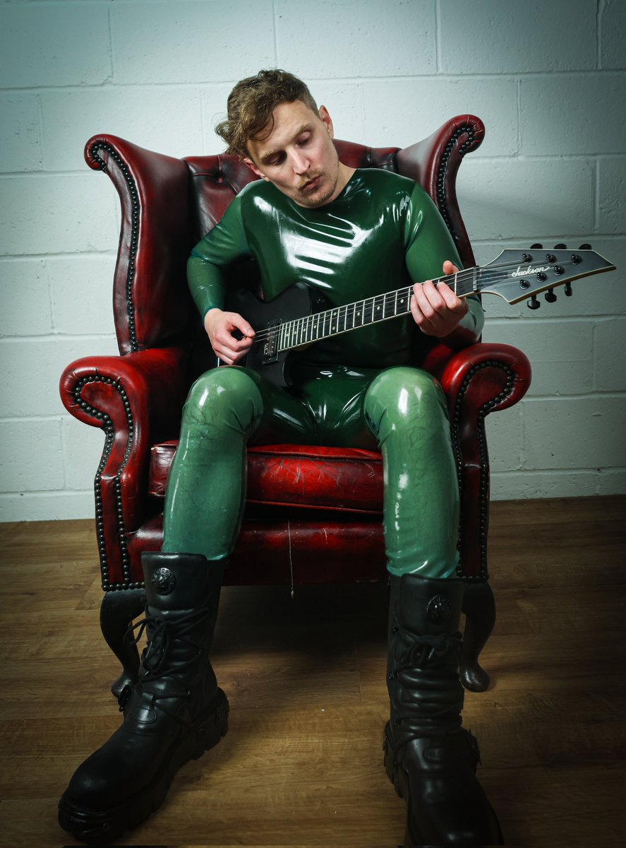 ʀօƈӄɨռʀʊɮɮɛʀ tweet media