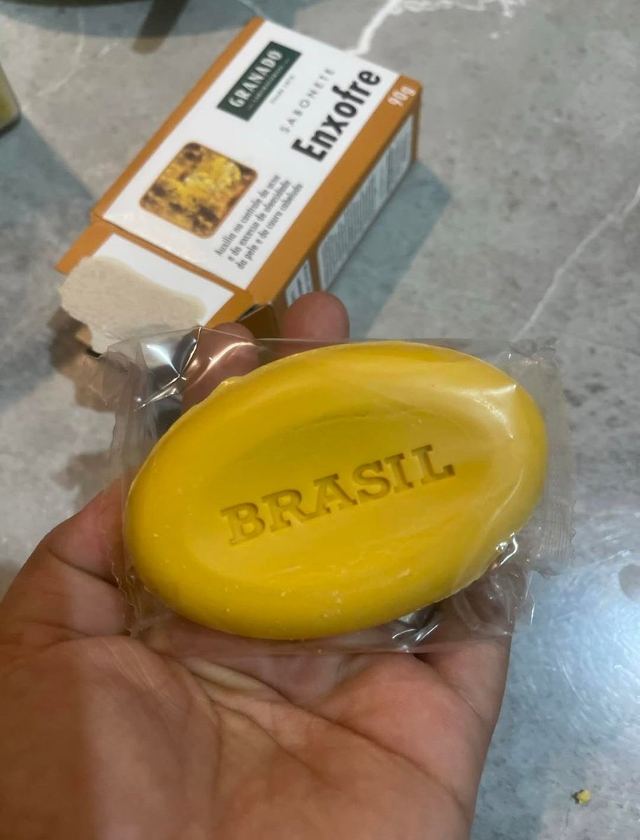 e eu que comecei a usar o sabão de enxofre da granado pra limpar a pele, agora tô limpando até as energias negativas.

o cheiro é um mix de vulcão com exorcismo, mas a pele tá de milionária kkkkkkk