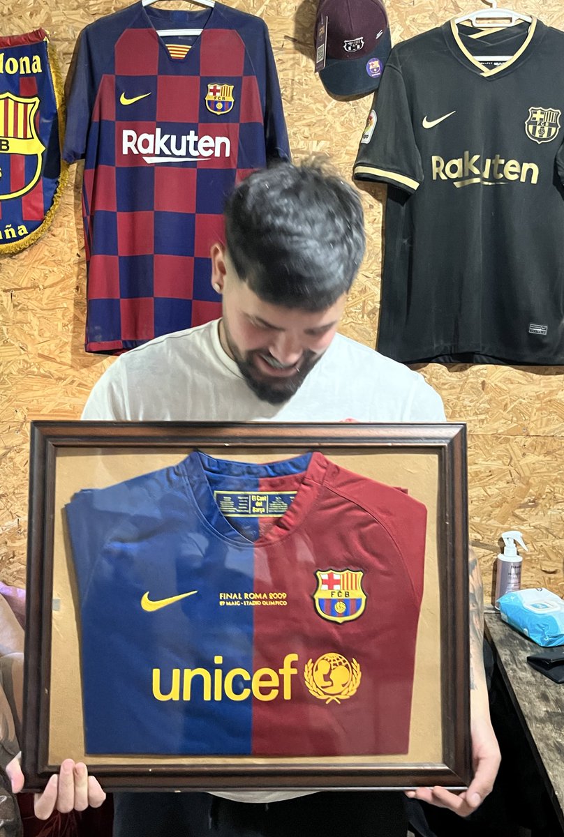AngelBarcaUY's tweet photo. Nunca fue una moda. Tiro para el mismo lado desde los 9 VISCA EL BARCAAA! https://t.co/S1AQPBf6nX