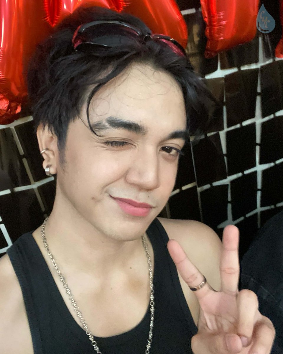 crybabies4calix's tweet photo. [#CALIXclicks]

Once again, thank you for all Crybabies and WAN fans who attended the fangathering! We are forever thankful for all the support you give to Calix and Project WAN!

#Project_WAN #WAN_Calix #WeAreNext #MidnightWANder @cry4calix @projectwanofc_ https://t.co/tPSPYoKCDx