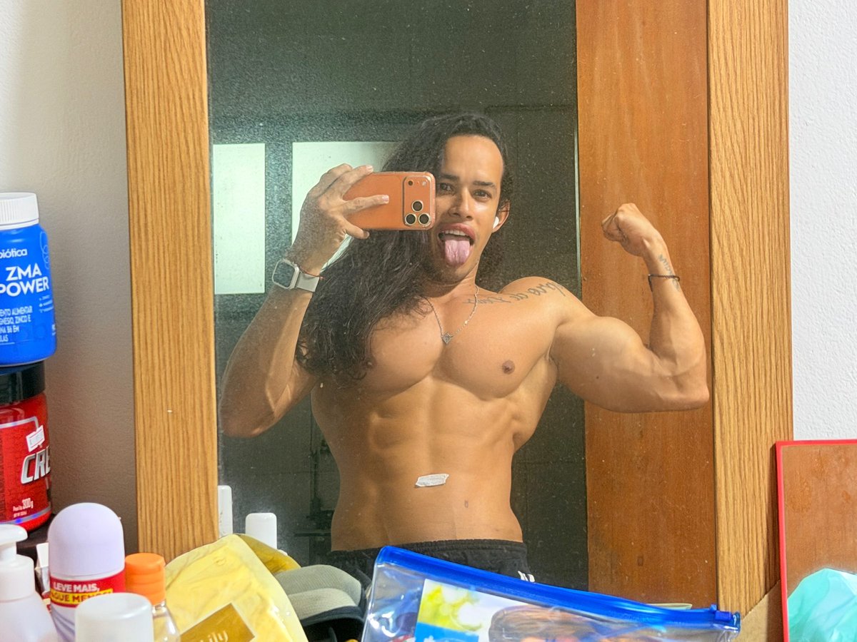 Peitudo RIO 😈😈 tweet media