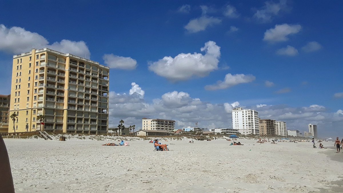 DonnaJAZgal's tweet image. Parting shots of the #beach🏄‍♀️in the #AtlanticCoast city of Jacksonville Beach, #Florida.
#travel😎