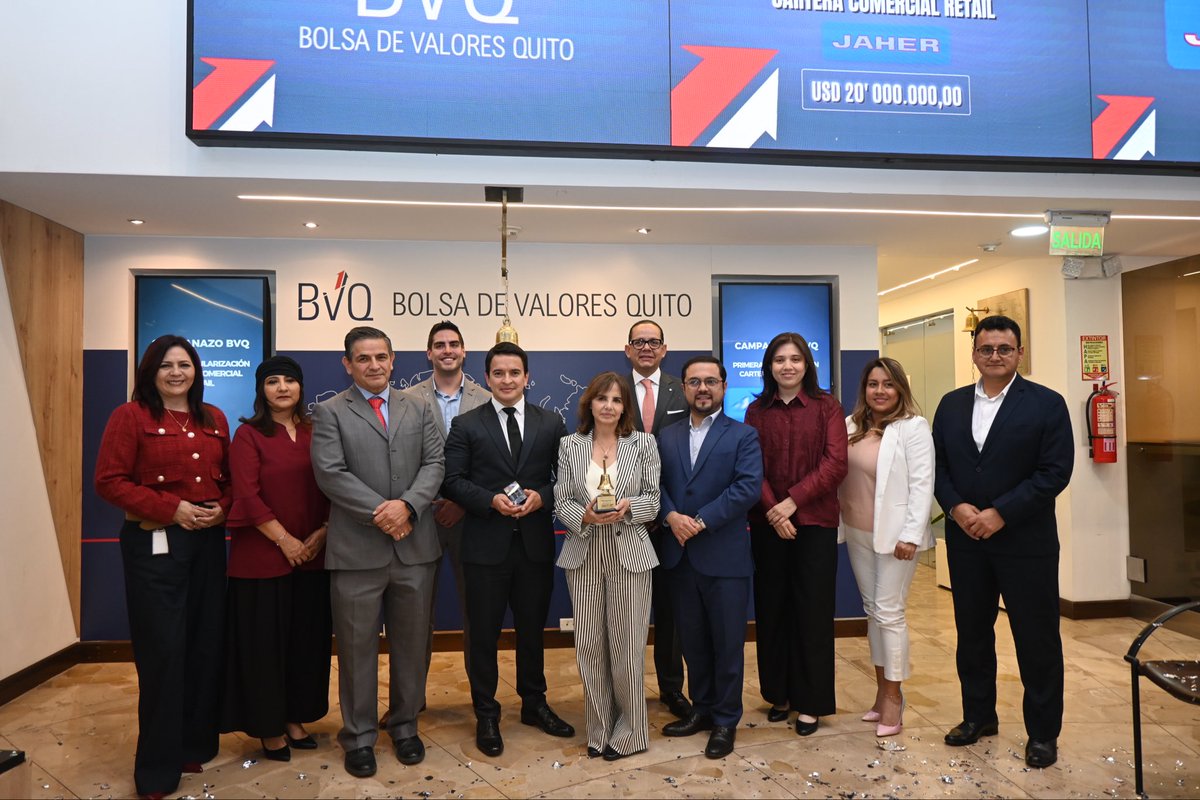 valoresbvq's tweet photo. 🔔 Campanazo N.° 147 en la Bolsa de Valores Quito

JAHER regresa al mercado de valores con una titularización de cartera retail, estructurada por Picaval Casa de Valores y calificada AAA por BankWatch Ratings.
Impulsando más financiamiento e inversión en Ecuador.

#HuellaBVQ https://t.co/e2e2la2kCo