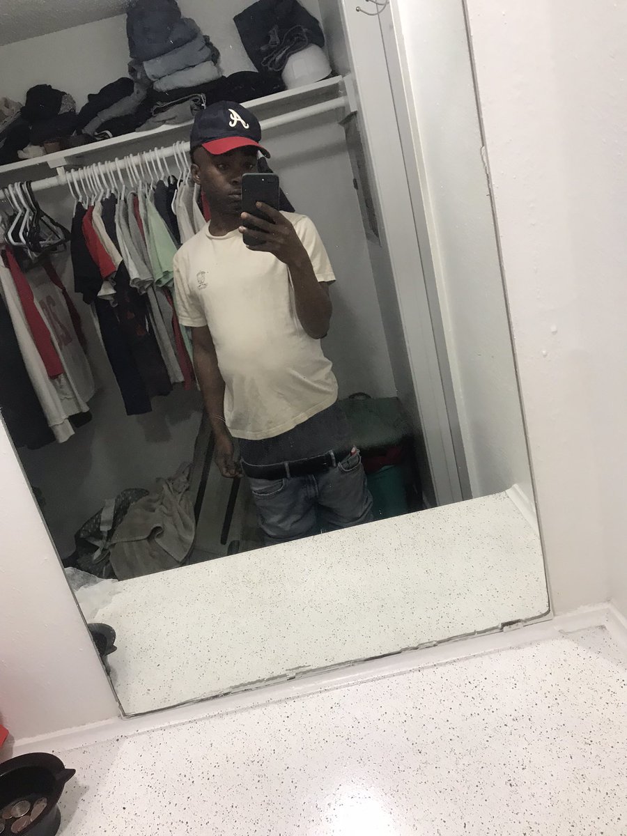 1BigBoolin's tweet photo. lu bby 👌🏿💨 https://t.co/h0WKzRLQUe