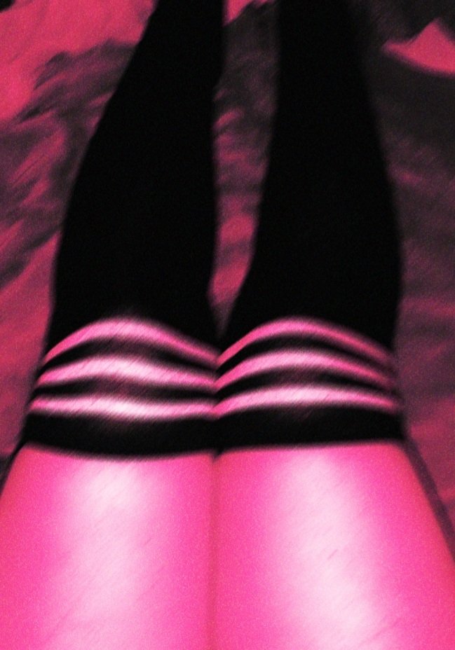 Still pretty tired tbh, did these pics turn out okay? :<
#femboy #ftm #gay