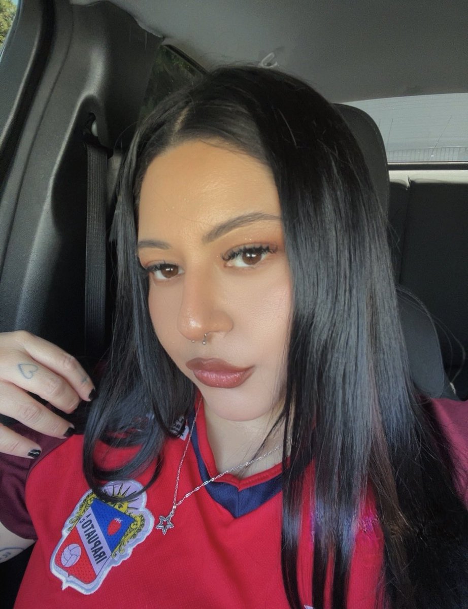 b.🏄🏽‍♀️ tweet media