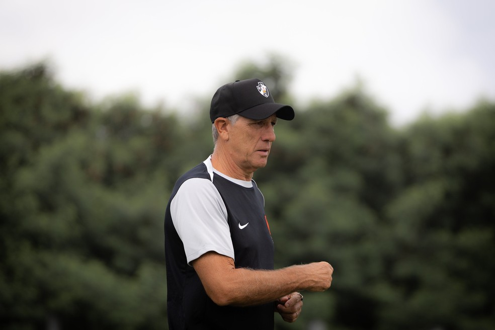 ✠Estagiário do VASCO✠ tweet media