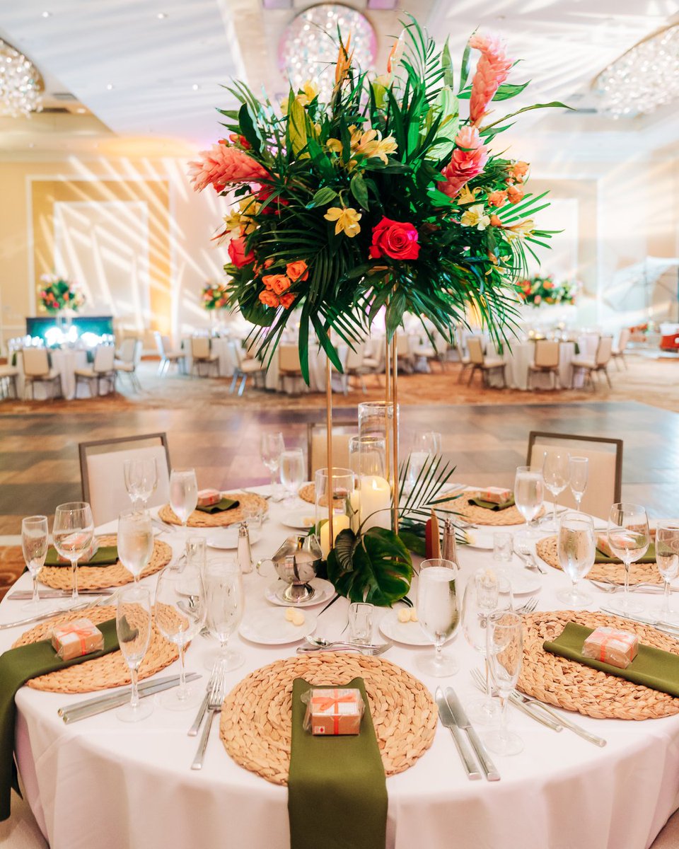 Rentyl_Resorts's tweet photo. Main character energy, wedding edition. ✨

Celebrate your big day in paradise at Margaritaville Resort Orlando.
Start your forever somewhere unforgettable.

Visit our website to learn more. https://t.co/KJ9HzhSwLK