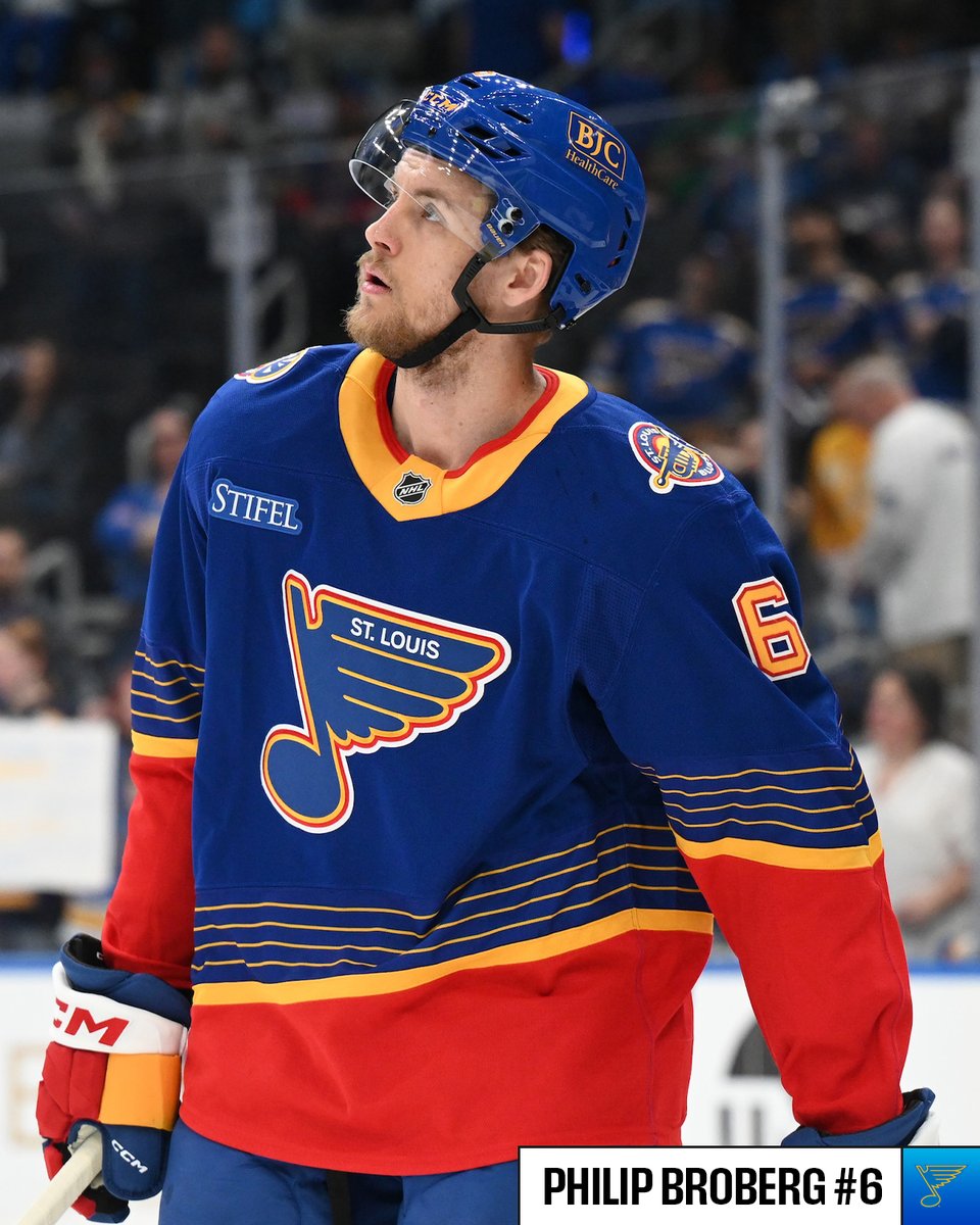 NHL's tweet photo. The @StLouisBlues are rockin' their retro jerseys tonight! 😍

📺: @NHL_On_TNT &amp; @StreamOnMax ➡️ https://t.co/4TuyIATi3T https://t.co/3449GY2Cty