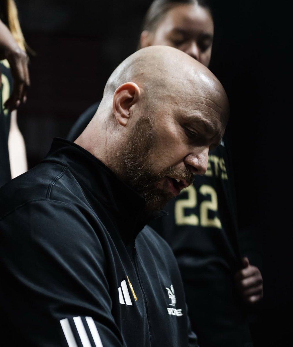 Aaron Kallhoff tweet media