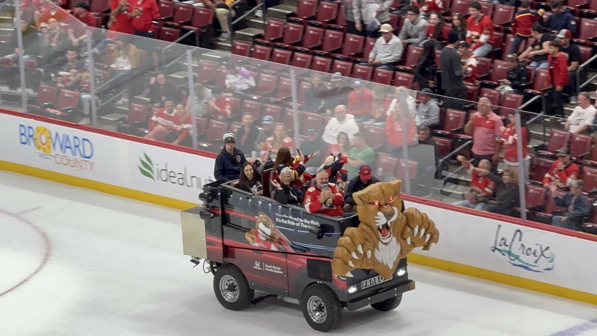 CHONG ❤️FLA🏒 tweet media