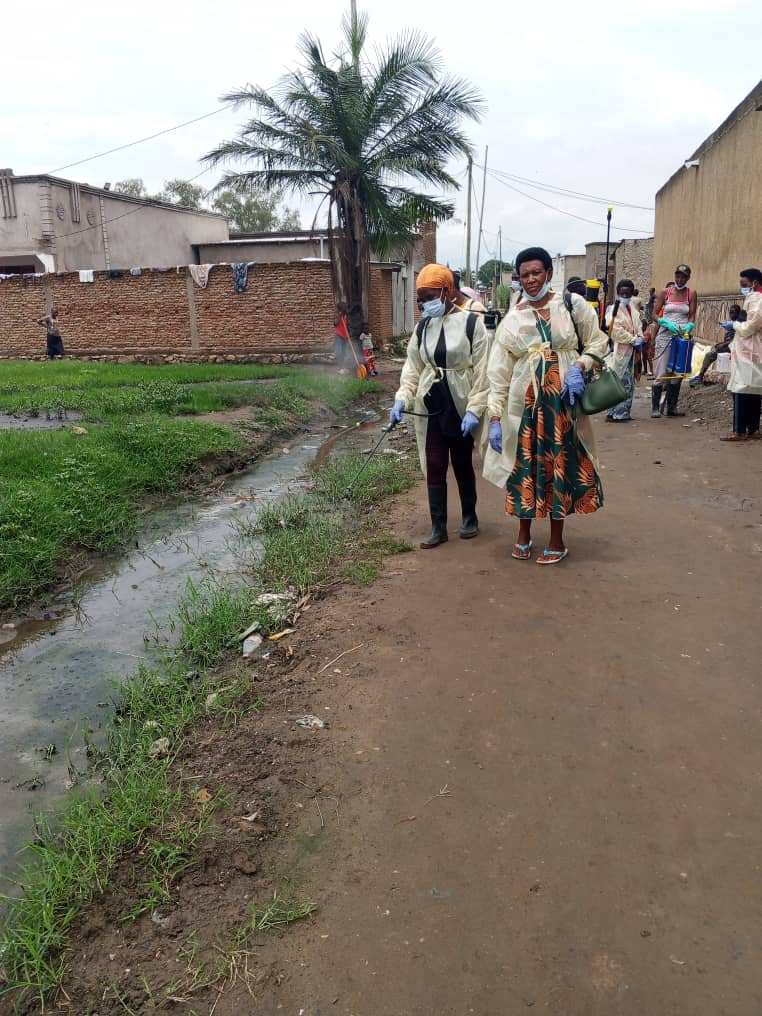 mustafa_nday's tweet photo. #Santé_Buterere
En date du 0️⃣6️⃣ Mars 2026, une activité de la désinfection a été faite avec succès dans la zone Buterere, Q Bumwe, cellule 1 près de station d épuration (kubibase) sous supervision du Chef de service santé Zone Buterere, le TPS et les ASC ont répondu à cela. https://t.co/D04Q67zf8h
