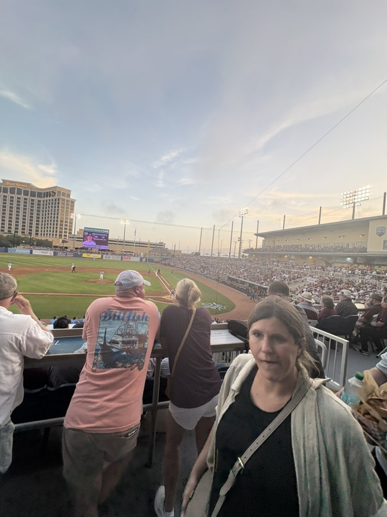 grovegoblin69's tweet image. Half this stadium doesn’t know how to read #fuckstate