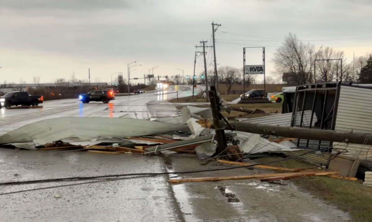 ResistWire's tweet image. UPDATE: Significant damage reported in Kankakee, Illinois after a tornado touched down.