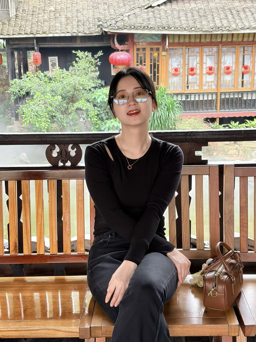 Amy19851111's tweet photo. 都说我假笑，你呢觉得呢？ https://t.co/dmfP4aD3L9