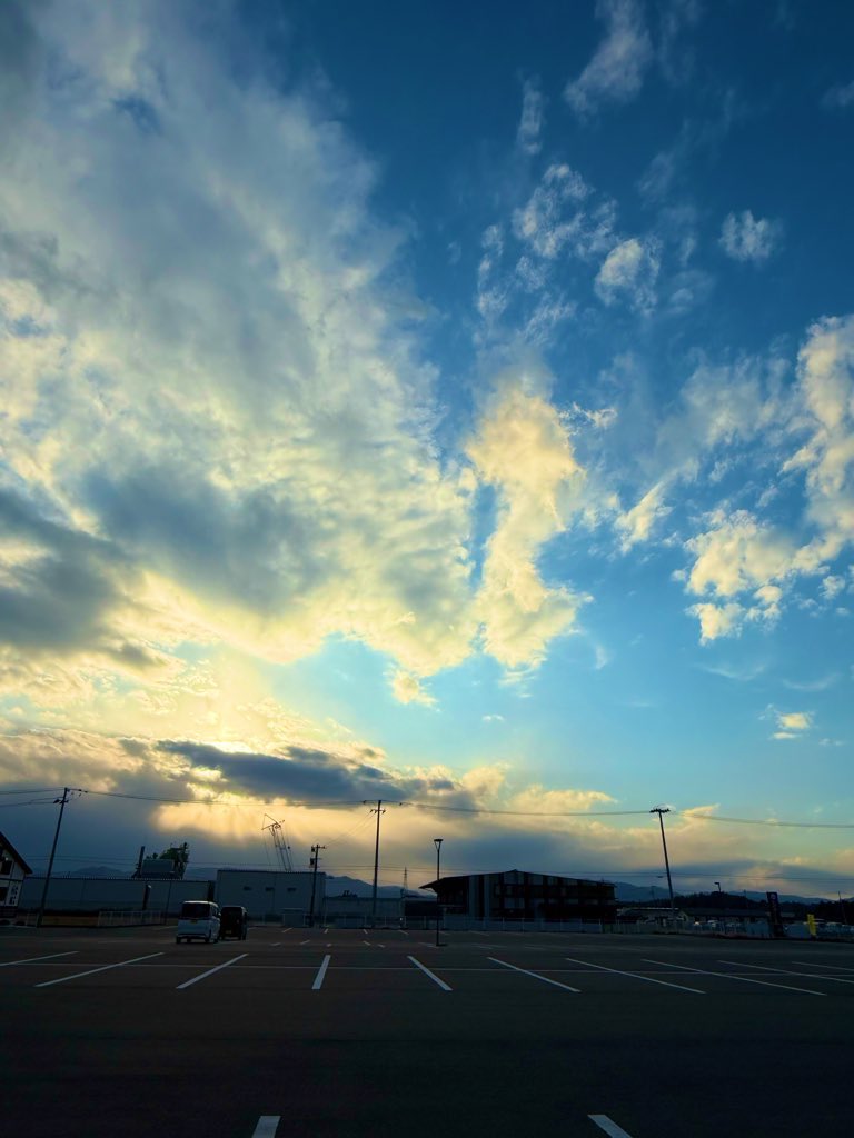 おはようございます。
本日ついに本番です、皆様お気をつけてお越しください。

「DRAWー描くー」
脚本・演出 梅村広明
日時 3月11日(水)
場所 東日本大震災・原子力災害伝承館

関連URL：densho-road-fukushima.com