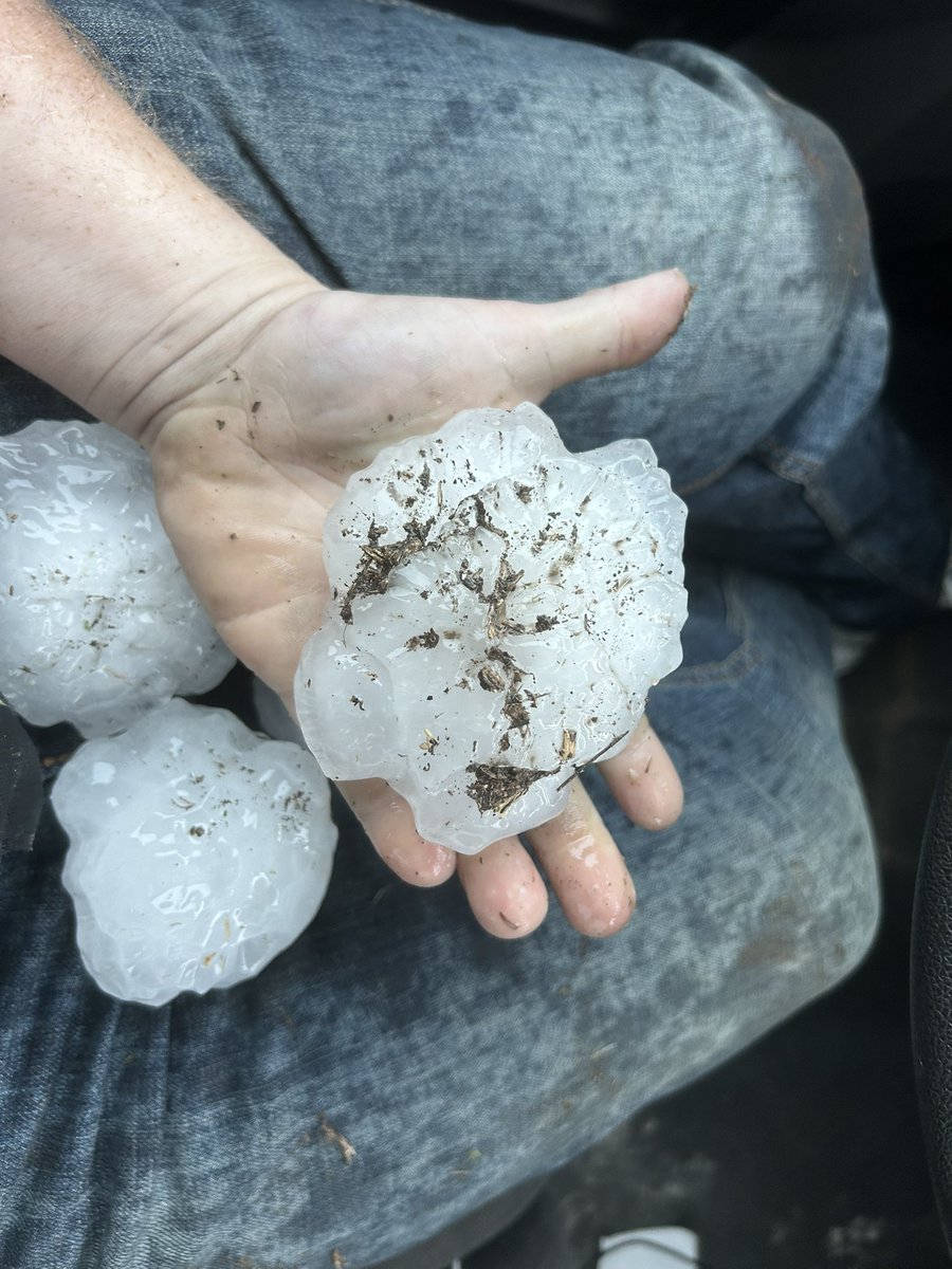 Large 3”+ hail in Camp Wood, TX 10 minutes ago. @NWSSanAntonio