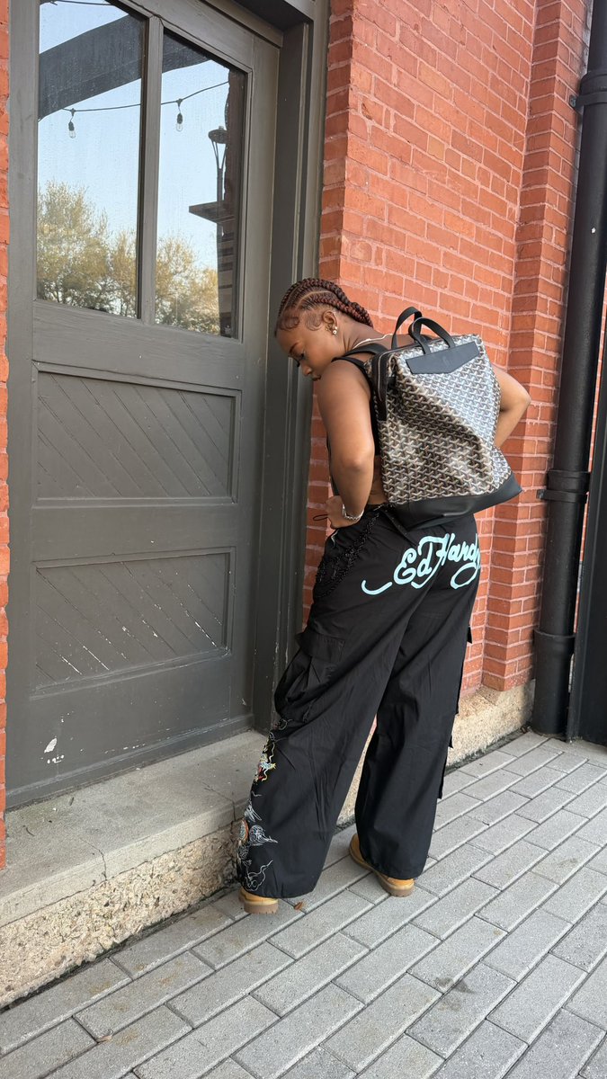 2prettii_tim's tweet photo. 🧨 https://t.co/YdJ8pxKv9Y